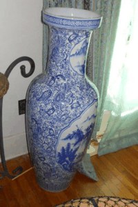 Blue and White Chinese Vase image