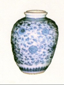 Blue and white jar, Qianlong image