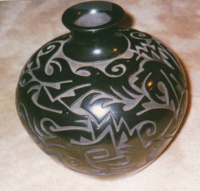 Ceramic pot by Tammy Bortz image